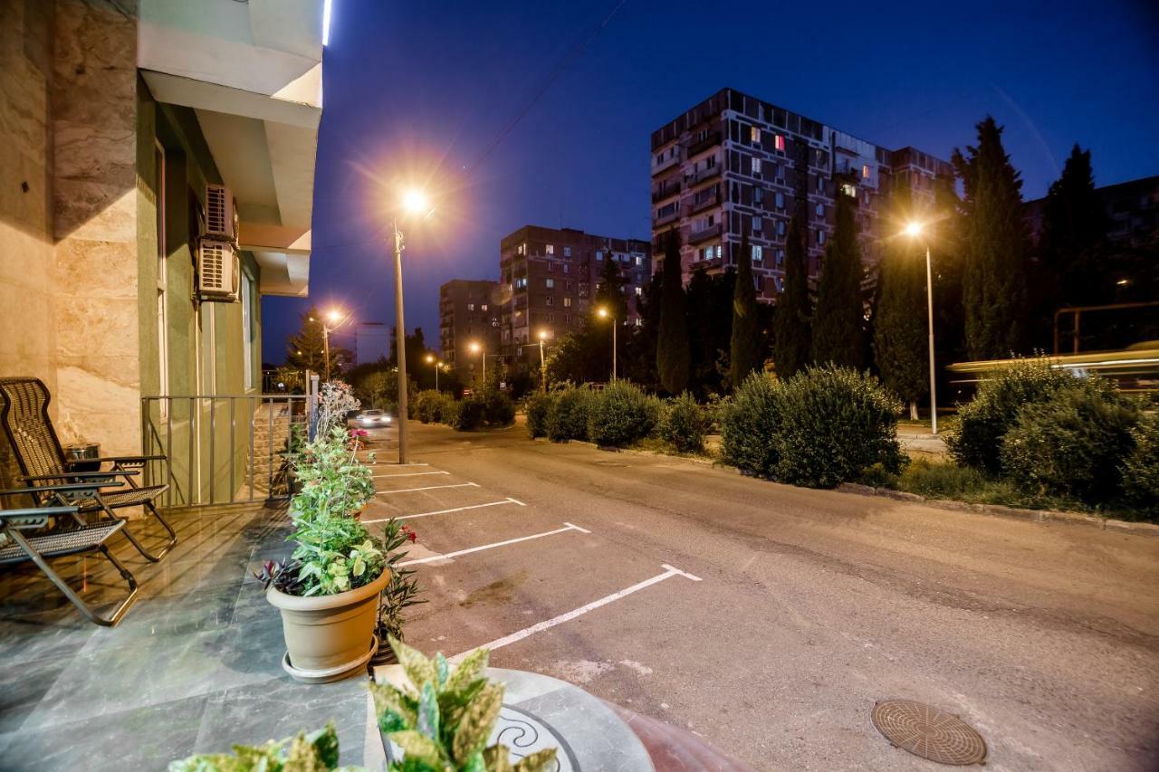Hotel Makona Tbilisi Exterior foto